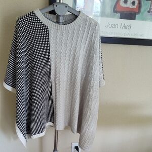 Two By Vince Camuto Poncho, Size S/M